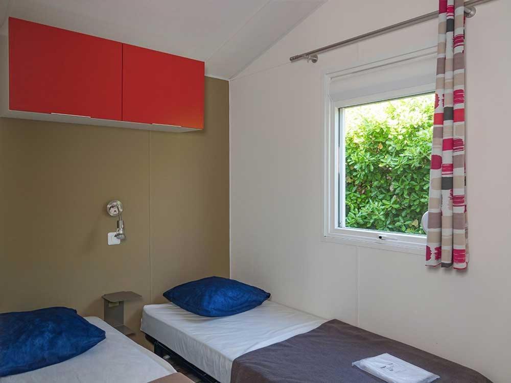 Camping Les Perouses Saint-Clément-des-Baleines Habitación foto