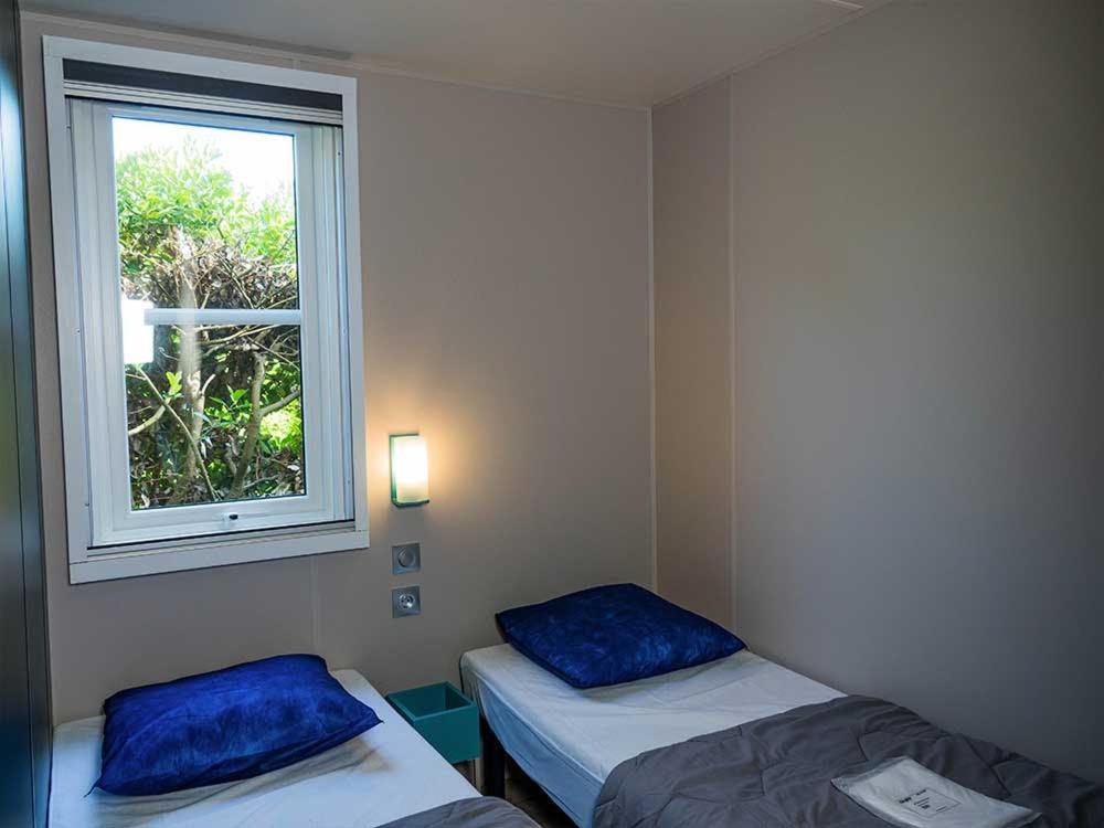 Camping Les Perouses Saint-Clément-des-Baleines Habitación foto