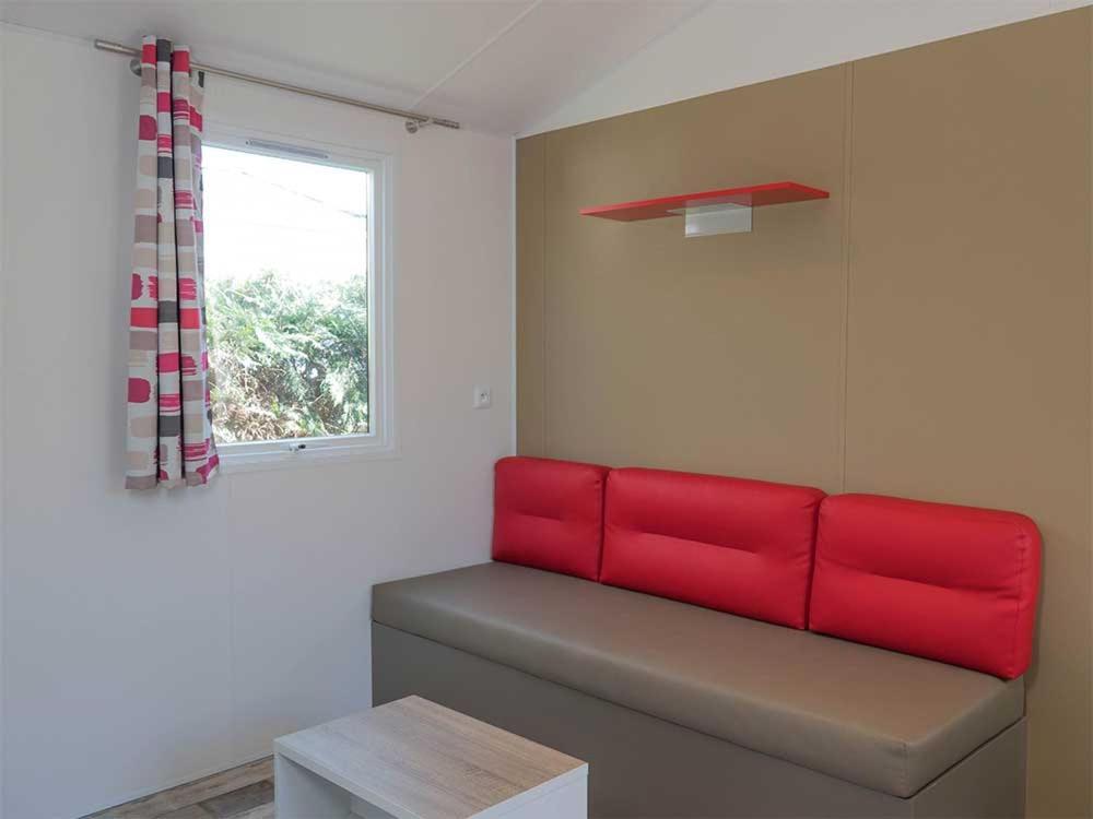 Camping Les Perouses Saint-Clément-des-Baleines Habitación foto